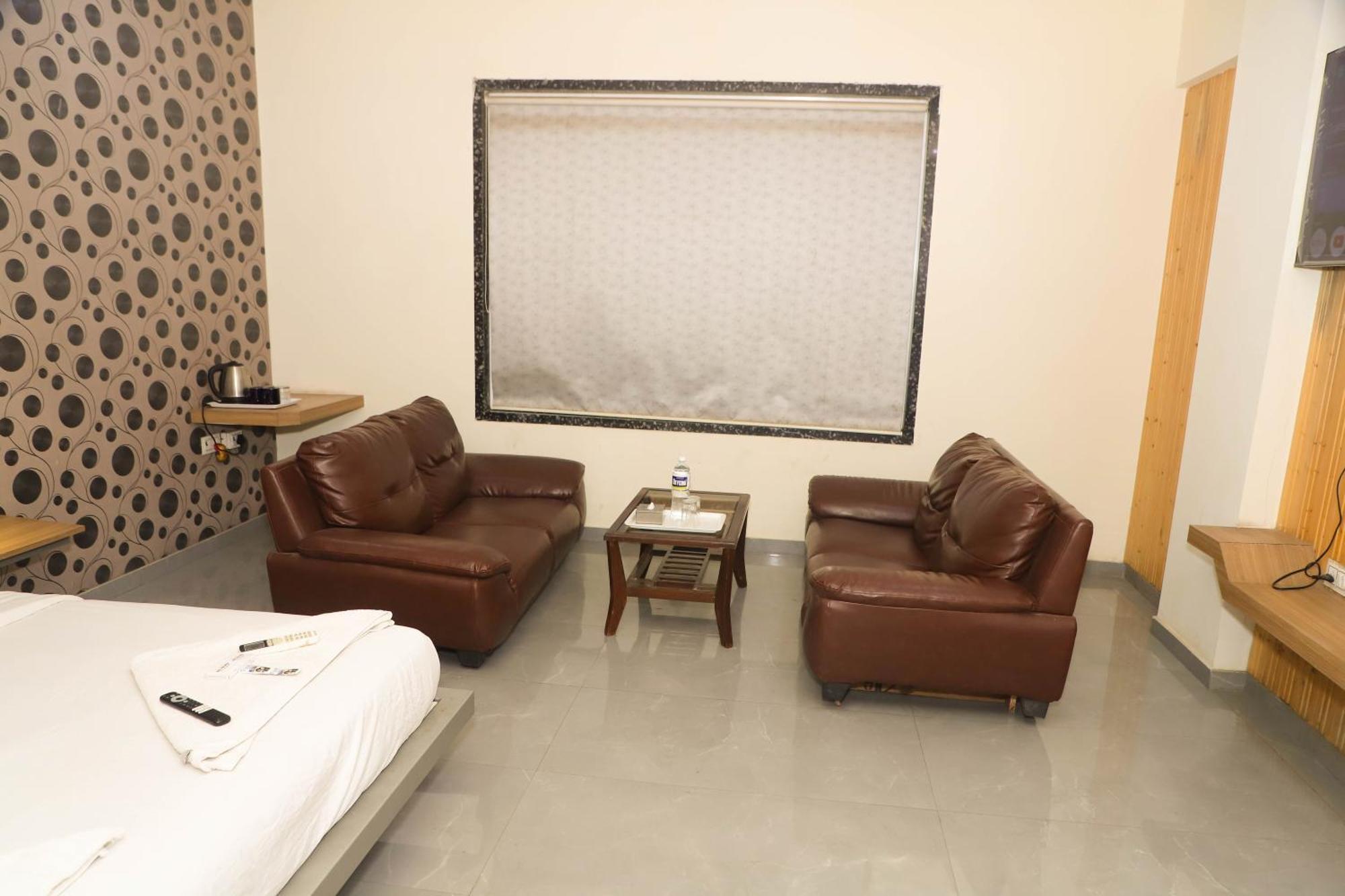 Hotel Arc Palace Bhiwandi Esterno foto