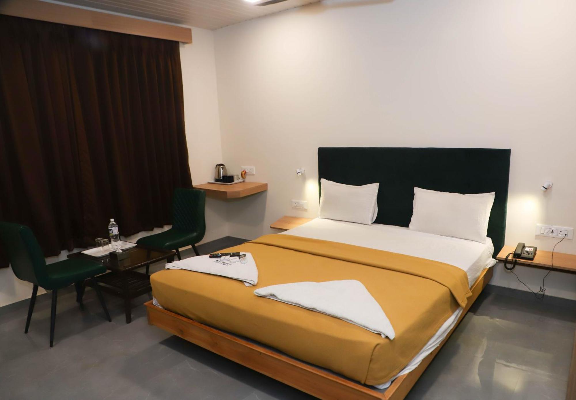 Hotel Arc Palace Bhiwandi Esterno foto