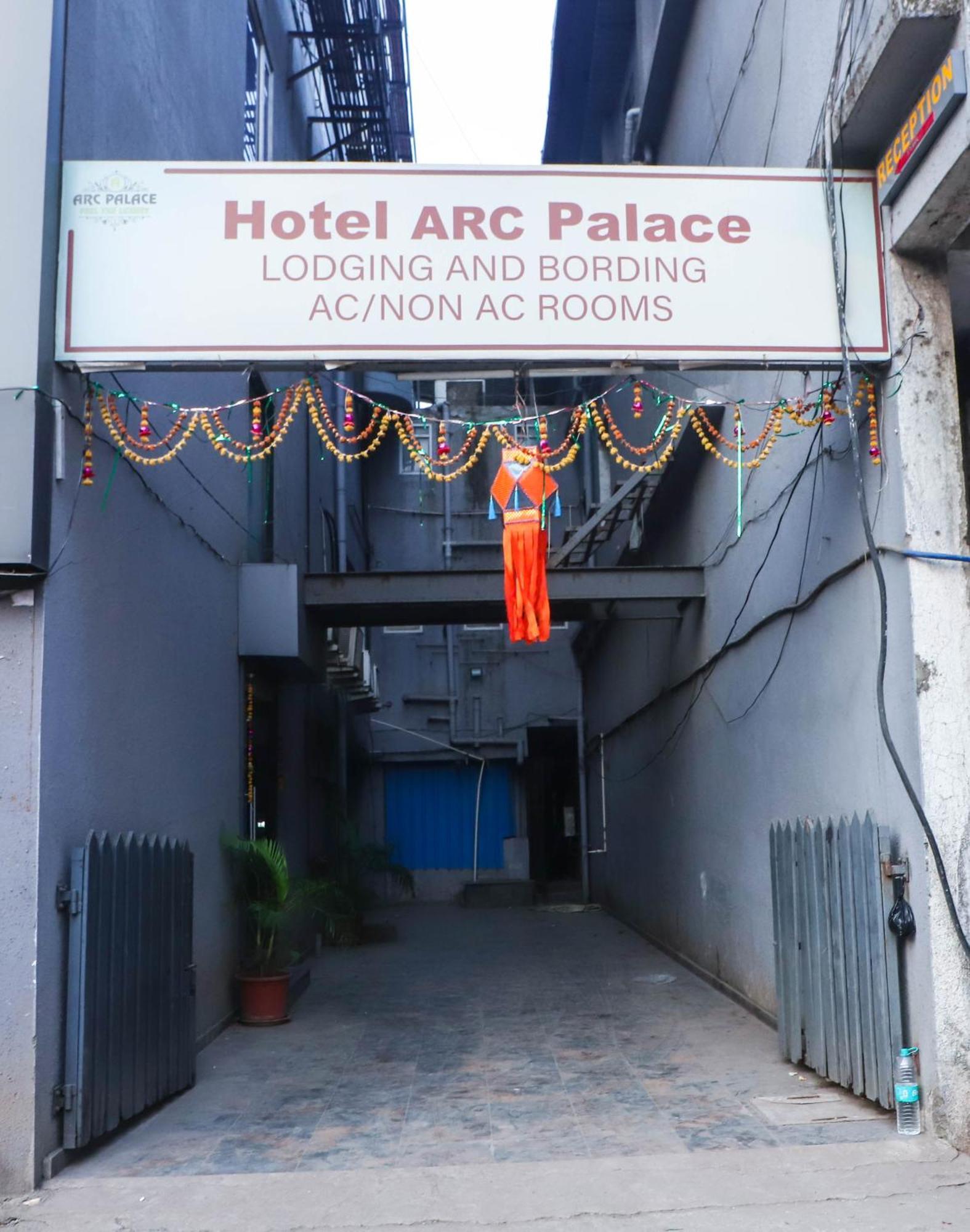 Hotel Arc Palace Bhiwandi Esterno foto