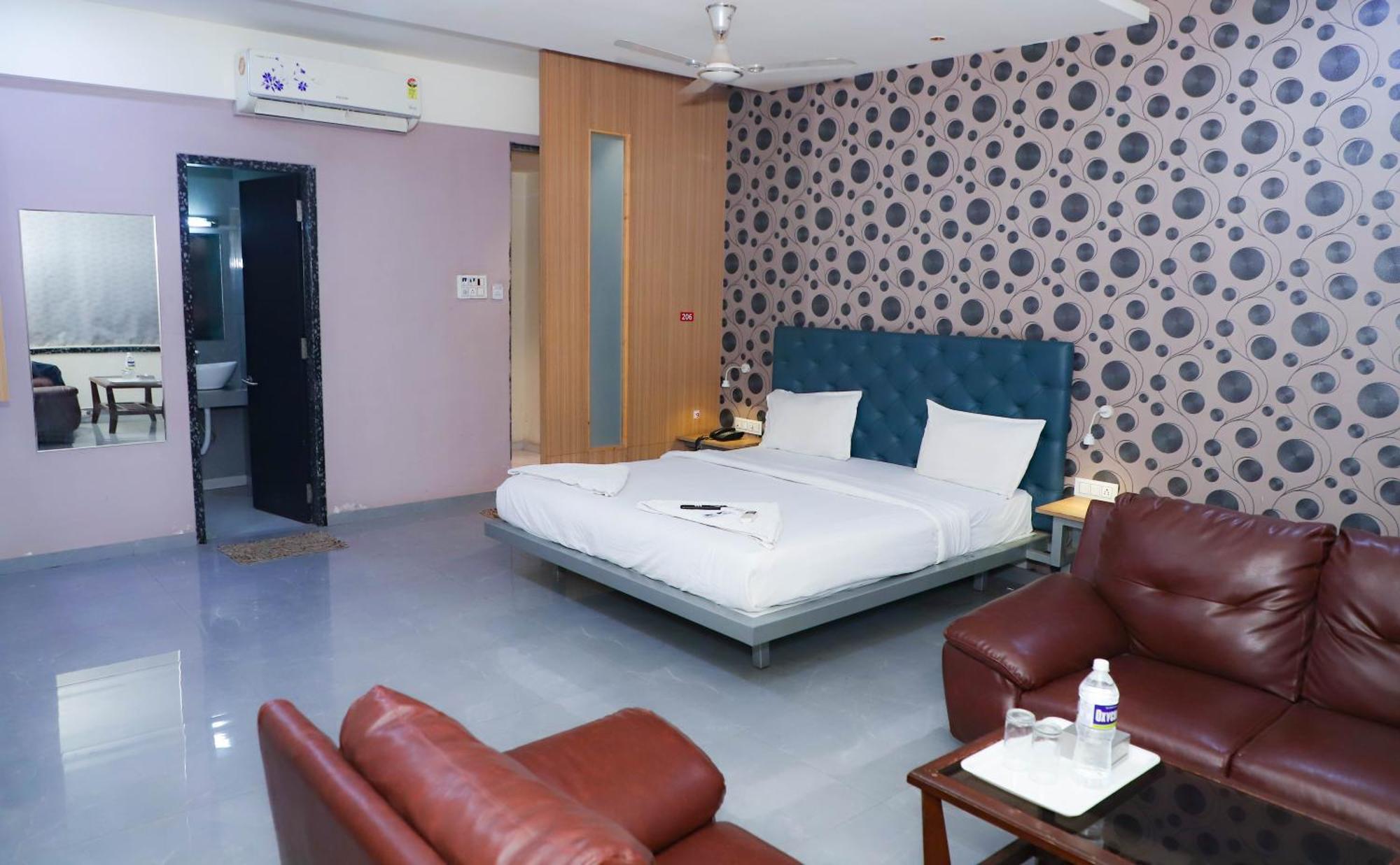 Hotel Arc Palace Bhiwandi Esterno foto